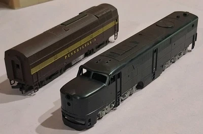 Atlas ho scale diecast chasis Dummy Locomotive + B unit Booster loco Model Train - Image 1 of 4