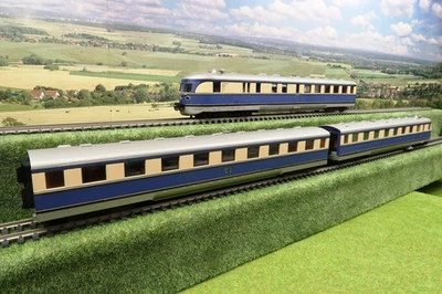 Liliput H0 L112603 Triebwagenzug "Fliegender Kölner" BR SVT 137 851 m. 8-pol.DSS - Bild 1 von 4