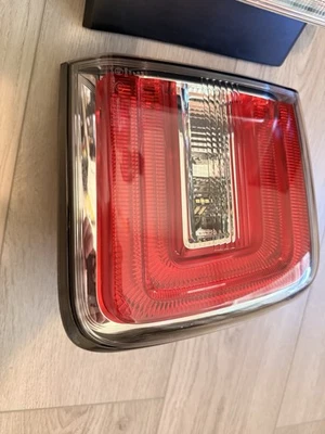 Nissan Armada 2017-2020 luz trasera izquierda lado del conductor interior luz lámpara OEM Foto 1 de 4