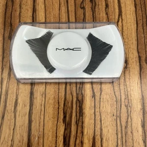 Mac Cosmetics Flight Lash Eyelashes. Limited Edition. Discontinued. - Picture 1 of 4