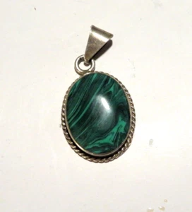 Large Malachite oval sterling silver pendant Mexico MD-129 maker - Picture 1 of 4