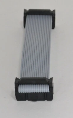 16-контактный (2x8) ленточный кабель с гнездовыми поляризованными разъемами IDC - Изображение 1 из 2