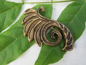 VINTAGE - Jewelry Broche de créateur feuille - Signée Y. TIN... ? PARIS - Foto 1 di 3