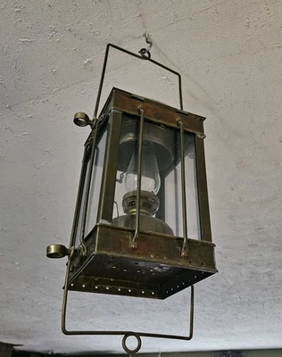 ANTIGUA LINTERNA DE ACEITE DE BARCO NÁUTICO DE LATÓN PARA BARCO ◇ 21" DE ALTO  Foto 1 de 4