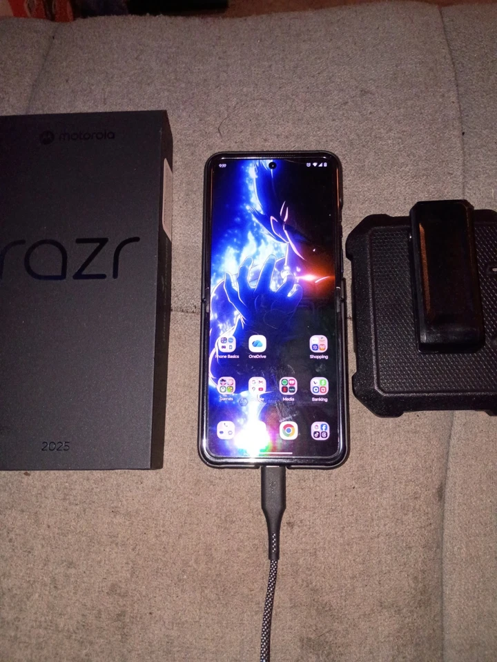 T-Mobile: Motorola Razr 2025 Foto 1 de 2