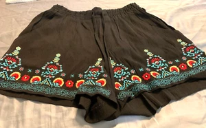 BCX Junior girl's Rayon shorts with embroidery elastic waist XS - Picture 1 of 4