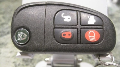 2002 Jaguar X-Type Remote Switch Blade Key FOB Factory OEM - Image 1 of 4