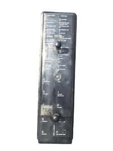 Cubierta clásica del panel de la caja de fusibles del capó Saab 900 1981-94 - Imagen 1 de 3
