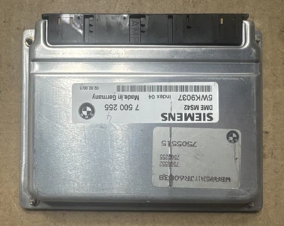 BMW 328I 1999-2000 2,8 L módulo de control electrónico ECU ECM (E46) Foto 1 de 4