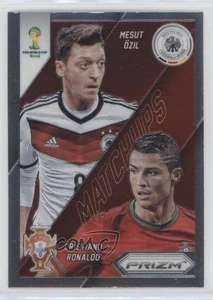 2014 Panini Prizm World Cup Matchups vs Mesut Özil Cristiano Ronaldo #15 - Bild 1 von 4