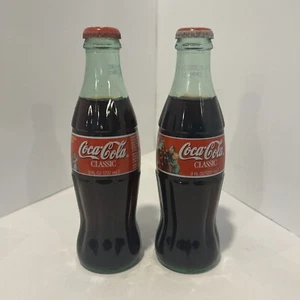 COCA-COLA BOTTLE COLLECTIBLE 8OZ. Full! Christmas 1998-1999. AMAZING CONDITION - Picture 1 of 4