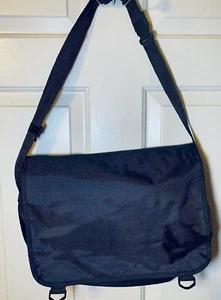 Insulated Black Nylon Shoulder Crossbody Handbag Fold Over Close - Imagen 1 de 5