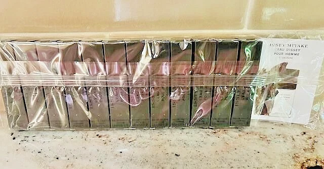 Lote de 12 piezas - Issey Miyake L'eau D'issey Pour Homme muestras de eau y cedro - sellado Foto 1 de 1