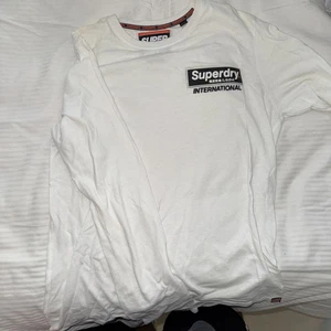Super Dry Long Sleeve Cotton White T Shirt - Picture 1 of 2