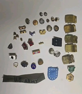 Vintage U.S. Military Pins, Insignia, Ranks, Badges & Buckles Lot – Mixed Branch - Foto 1 di 15