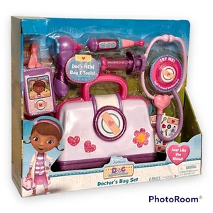 Disney Junior Doc Mcstuffins Arzttasche Werkzeugtasche Set Licht & Ton Stethoskop DR - Bild 1 von 3