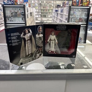 Star Wars Black Series 6 Inch LUKE SKYWALKER w/ AHCH-TO ISLAND Target Exclusive - Picture 1 of 9