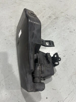 17 MERCEDES BENZ CLS63S AMG W218 RESERVATÓRIO DE ARRUELA DE PARA-BRISA 2128600460 - Imagem 1 de 4