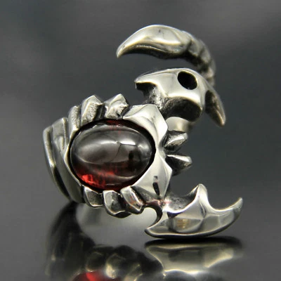 Anillo retro tribal escorpión rojo rubí ovalado circonita cúbica de acero inoxidable banda de escorpio para hombre Foto 1 de 4