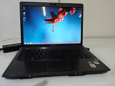 Compaq Presaio F700 Laptop AMD Sempron X2 64 2gig ram 250 HDD Win 8.1 Pro - Image 1 of 4