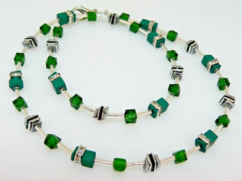 Halskette Würfel Hämatit Quadrat Glas Cube Strass Emeral dunkelgrün smaragd 519d - Bild 1 von 4