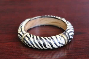 Animal Print Brass Wood Bangle Bracelet - Picture 1 of 1