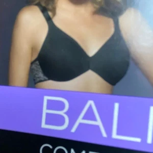 Bali Comfort Revolution Underwire Bra Lace Back Silky Smooth Lining Size 38C NWT - Picture 1 of 7