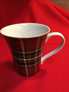 222 Fifth WEXFORD 4" tall Tartan Plaid Mug w/Gold Trim, no chips/cracks - Picture 1 of 3