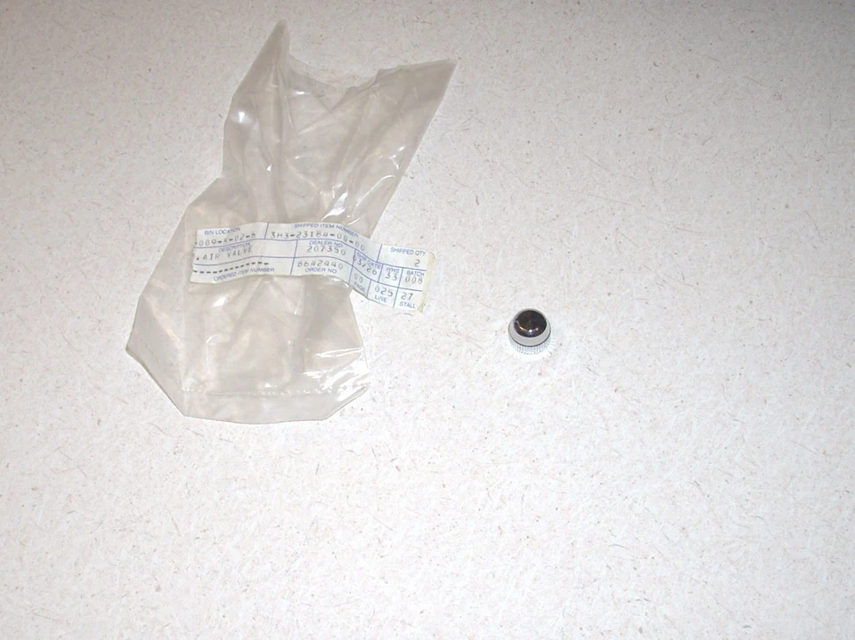 TAPA VÁLVULA AIRE HORQUILLA YAMAHA 3H3-23184-00-00 RZ350 TT225 XJ750 XS1100 Foto 1 de 1