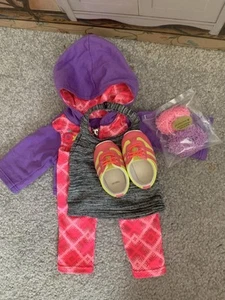 American Girl Create Your Own CYO Let’s Play Outfit & passende AG Haargummis NEU - Bild 1 von 6