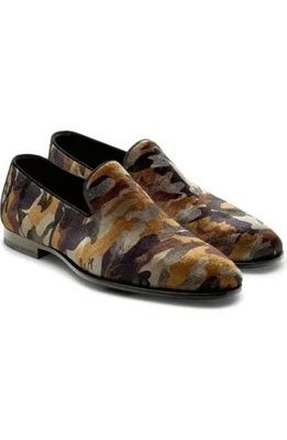 $445 - Mocassim de veludo camuflado Magnanni Jareth em Kaky/preto tamanho 10 - Imagem 1 de 4
