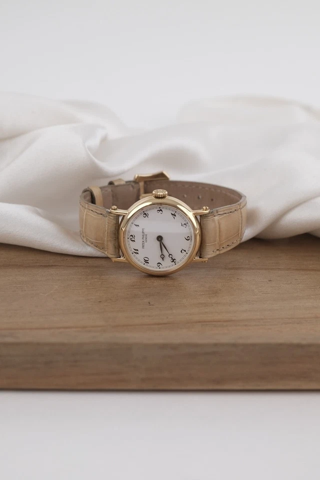 Patek Philippe Calatrava 4860 Papiere Lady German Delivered 18k Gold - Bild 1 von 4