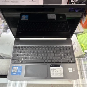 HP 15-dy1071wm 15.6" HD Laptop Intel Core i7-1065G7 Screen Cracked  - Picture 1 of 8