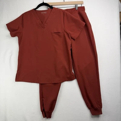 Mandala Burgundy Scrub Set Women Sz Medium Hospital Medical Tech Nurse Doctor  - Image 1 of 4