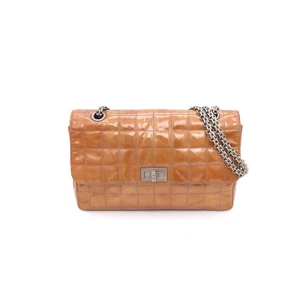 CHANEL 2.55 Patent Chocolate Bar Chain Shoulder Bag 29513607 154739412 - Afbeelding 1 van 9