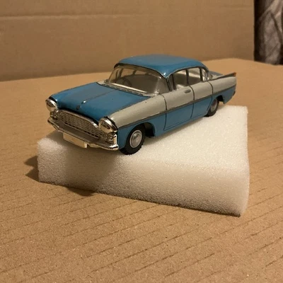 Spot On Triang Nº 165 Vauxhall Cresta Modelo Restaurado Foto 1 de 4