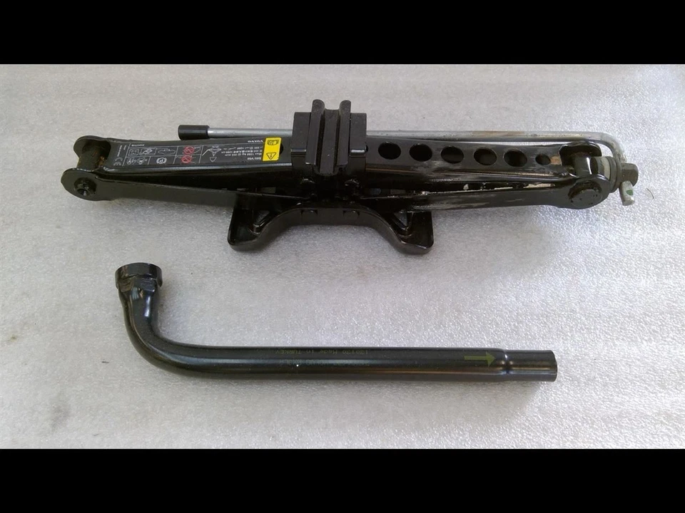 Jack and Tools Factory Kit FITS S60       2013 Jack 415434 Foto 1 de 4