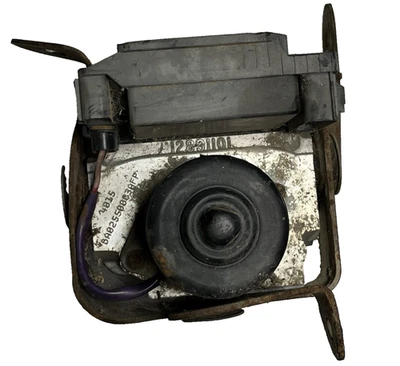 1999 00 2001 Ford F250 Super Duty ABS Anti Lock Brake Module Pump YC35-2C346-BB - Image 1 of 4