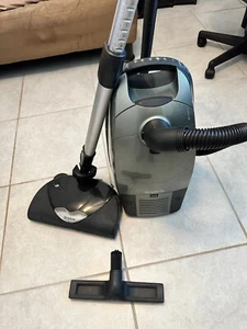 Simplicity Canister Vacuum Cleaner Excellent Cond With 2 ea. HEPA Bags - Picture 1 of 5