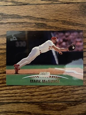 Mark McGwire 1999 Topps Stadium Club Base Card #70 - Image 1 of 2