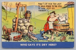 Postkarte Wer sagt, dass es hier trocken ist? Humor Comic veröffentlicht 1945 Black River Falls WI - Bild 1 von 2