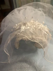 Vintage 1980s Wreath Cathedral Wedding Veil Lace Headpiece Crown - Picture 1 of 17