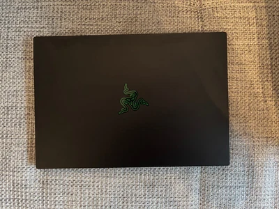 Razer Blade 14 - NVIDIA RTX 3070 Ti - AMD Ryzen 9 6900HX - WQHD 165HZ - DEFEKT - Bild 1 von 3