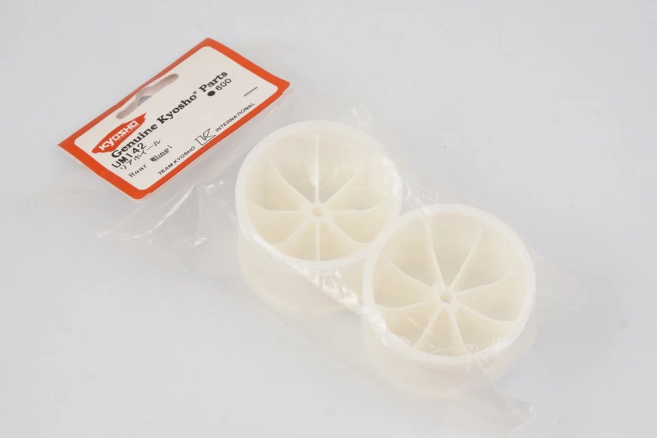 Kyosho UM142 Hinterrad Modellbau - Bild 1 von 1