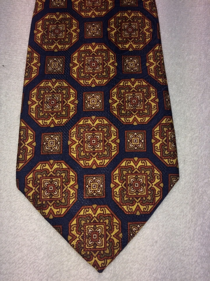 ABERCROMBIE & FITCH 56 X 3,75 AZUL MARINO CON MARRÓN Y DORADO  Foto 1 de 4