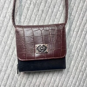 Cartera Convertible Bandolera Cartera Marrón Cocodrilo Repujado Negro Tarjetas Cambiar Bolsillo - Imagen 1 de 6