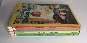 Boxed Set Of 4 Childrens Books The Best Of Betsy Byars Apple Fiction Scholastic - Picture 1 of 8
