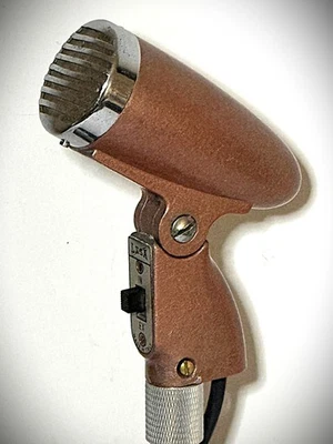 Raro micrófono dinámico italiano LESA (Geloso Modelo 61) años 50, funciona con soporte Foto 1 de 4