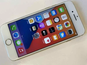 Smartphone Apple iPhone 7 (A1778) - Desbloqueado - 32GB IOS 14 - DORADO Pequeña Grieta - Imagen 1 de 9