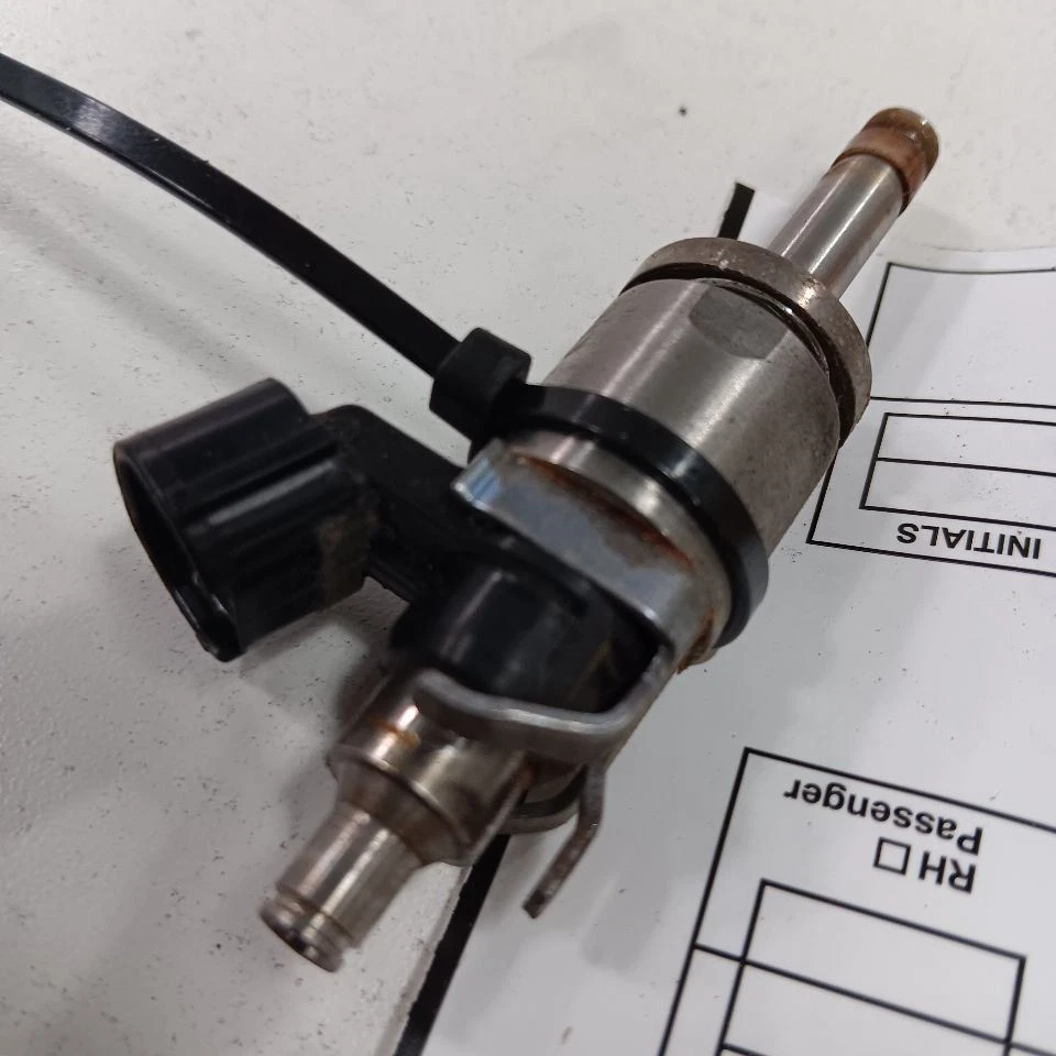 Inyector de inyección de combustible 2,0 L para Mazda 3 12-18 Foto 1 de 4